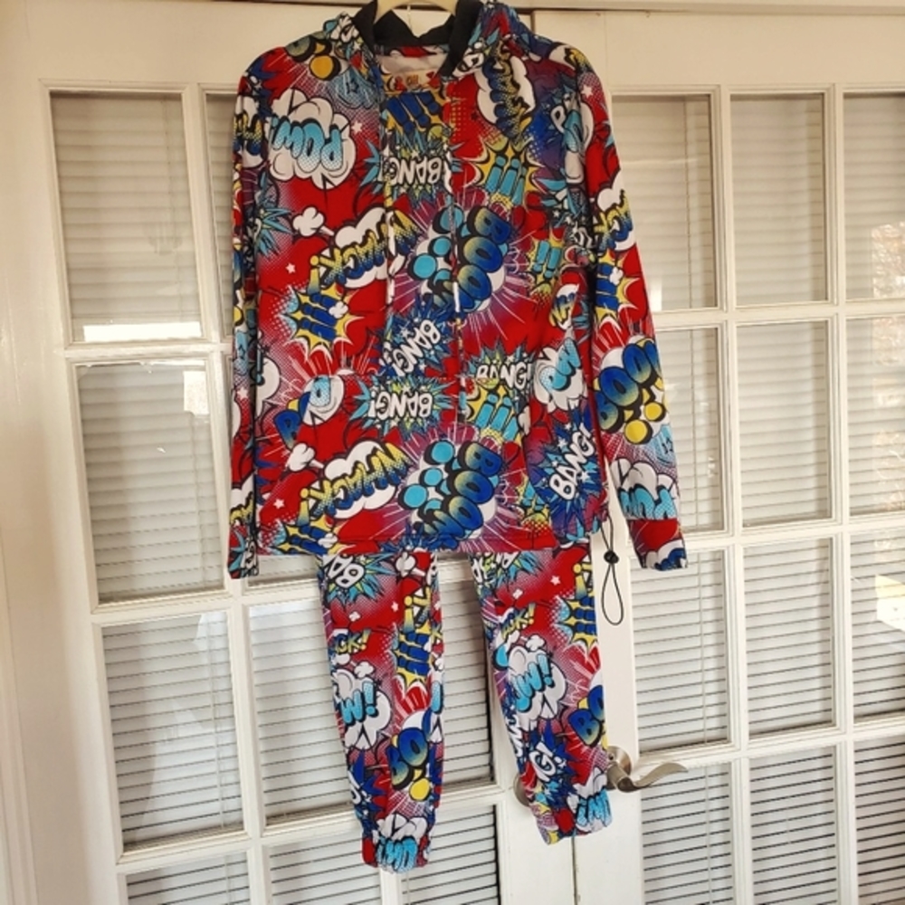 OH SNAP Sweatshirt and Sweatpants Set size S Authentic  Hoodie! Red background